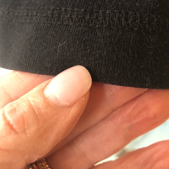 Harley-Davidson women’s black top with insignia center front - Picture 7 of 12